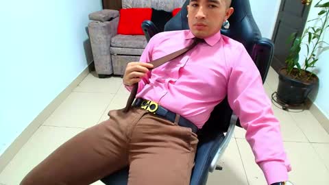 juan  sebastian online show from February 7, 2025, 6:24 pm