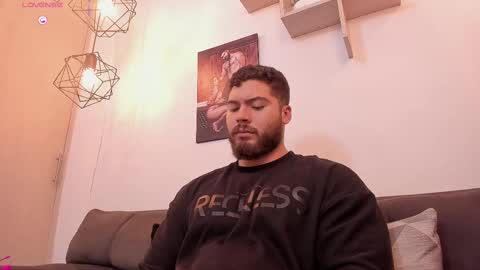 Instagram jeanpaulfit  online show from September 15, 2025, 11:05 pm