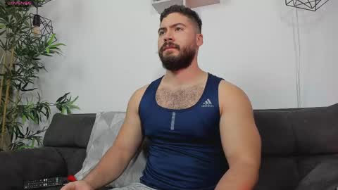 Instagram jeanpaulfit  online show from May 14, 2026, 12:50 am