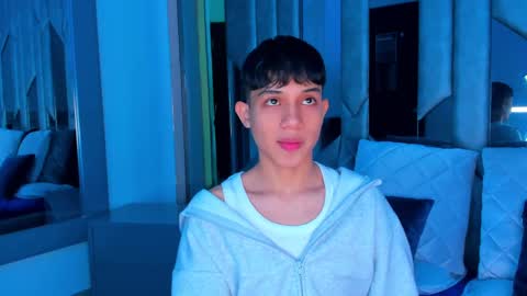 Snapshot of sebax_00 chatting on September 17, 2025, 4:14 am Sebastian online show from September 17, 2025, 4:14 am