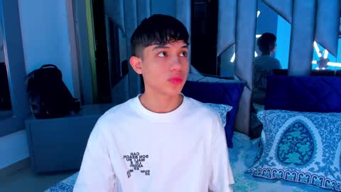 Snapshot of sebax_00 chatting on September 21, 2025, 7:59 pm Sebastian online show from September 21, 2025, 7:59 pm