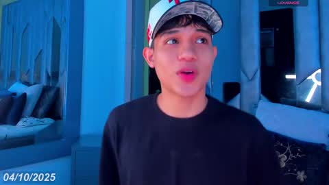 Snapshot of sebax_00 chatting on October 4, 2025, 9:02 pm Sebastian online show from October 4, 2025, 9:02 pm