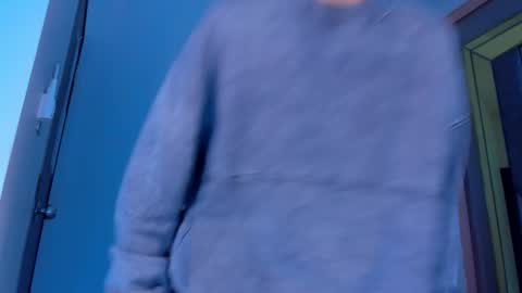 Snapshot of sebax_00 chatting on November 6, 2025, 4:02 am Sebastian online show from November 6, 2025, 4:02 am