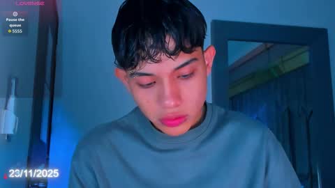 Snapshot of sebax_00 chatting on November 23, 2025, 8:52 pm Sebastian online show from November 23, 2025, 8:52 pm