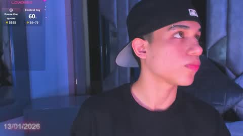 Snapshot of sebax_00 chatting on January 13, 2026, 9:09 pm Sebastian online show from January 13, 2026, 9:09 pm