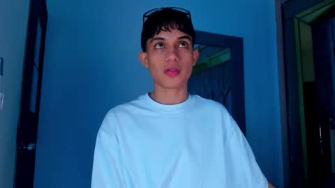 Snapshot of sebax_00 chatting on February 10, 2026, 9:08 pm Sebastian online show from February 10, 2026, 9:08 pm