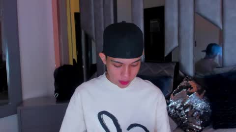 Snapshot of sebax_00 chatting on May 24, 2026, 8:14 pm Sebastian online show from May 24, 2026, 8:14 pm