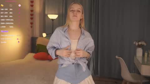 Rina online show from October 7, 2025, 7:11 pm