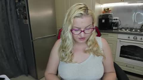 Snapshot of secr3tmistress chatting on April 18, 2026, 5:17 pm Ame online show from April 18, 2026, 5:17 pm