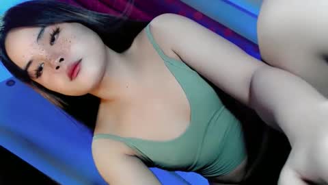 kwen online show from December 18, 2025, 6:03 pm