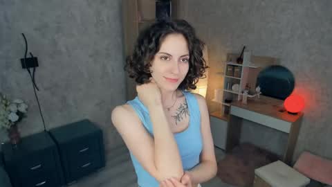 Mia online show from May 27, 2026, 6:32 am