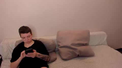 Amanda and  pair in a real life we love each other but can play with you online show from November 6, 2025, 10:05 am