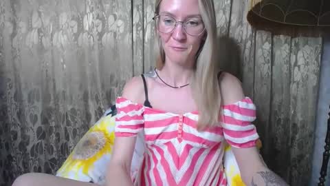 Snapshot of secretcandy222 chatting on January 24, 2025, 11:04 am secretcandy222 online show from January 24, 2025, 11:04 am