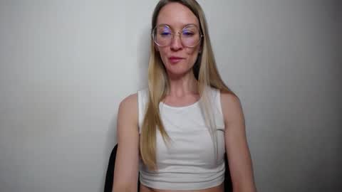 Snapshot of secretcandy222 chatting on February 11, 2026, 12:32 pm secretcandy222 online show from February 11, 2026, 12:32 pm