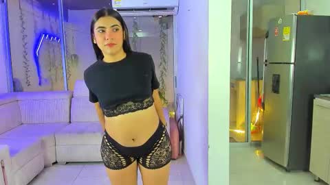 Snapshot of secrethause71605 chatting on February 5, 2026, 5:12 am NIKOL online show from February 5, 2026, 5:12 am