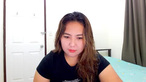 Snapshot of secretlover010101 chatting on December 4, 2024, 1:58 am MILAN online show from December 4, 2024, 1:58 am