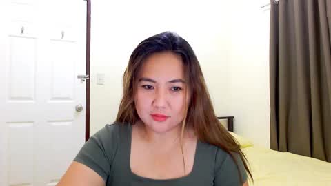 Snapshot of secretlover010101 chatting on December 17, 2024, 2:12 am MILAN online show from December 17, 2024, 2:12 am