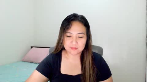 Snapshot of secretlover010101 chatting on March 4, 2025, 5:32 am MILAN online show from March 4, 2025, 5:32 am