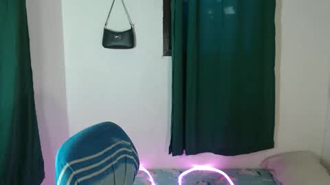 just call me baby online show from November 6, 2025, 6:25 am