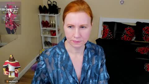 seductive_foxy_ online show from April 7, 2026, 2:39 pm