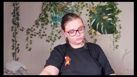 seductive_she_wolf online show from October 20, 2025, 12:49 pm