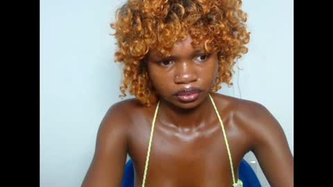 seductive_sugar247 online show from April 26, 2026, 5:38 am