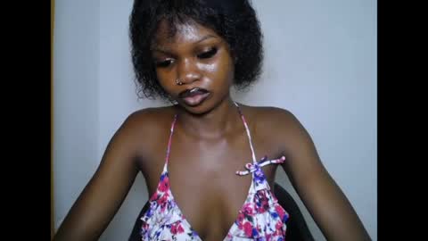 seductive_sugar247 online show from May 15, 2026, 3:52 pm