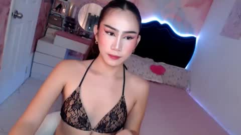 Vanessa online show from May 16, 2026, 12:29 am