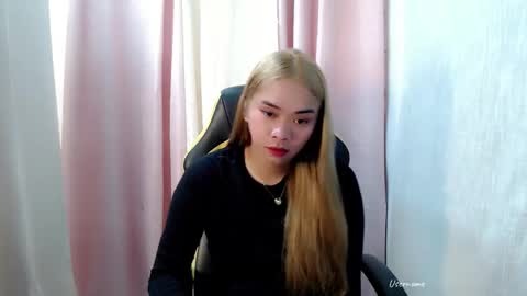 seductive_zyra online show from May 22, 2026, 9:37 am