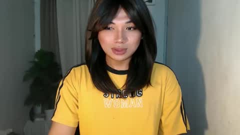 Deluxe online show from April 29, 2026, 10:49 pm