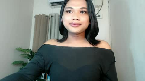 Deluxe online show from June 13, 2026, 7:12 pm