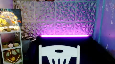 Ivy online show from March 18, 2026, 7:39 pm