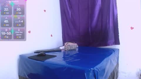 Estefany online show from November 24, 2025, 1:11 pm