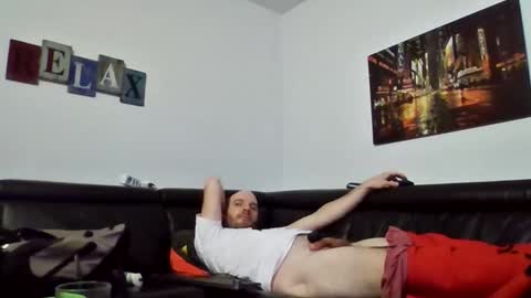 Sebastian online show from September 17, 2025, 5:09 am