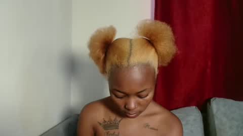 Snapshot of seexy_swiry chatting on March 7, 2025, 9:18 am seexy_swiry online show from March 7, 2025, 9:18 am