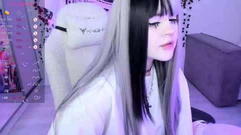 Snapshot of selena___cute chatting on November 10, 2025, 5:39 am Selena online show from November 10, 2025, 5:39 am