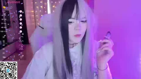 Selena  online show from March 12, 2026, 6:19 am