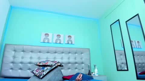 Selena online show from February 26, 2025, 6:58 am