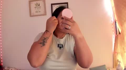 Karen online show from October 27, 2025, 2:21 pm