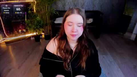 Snapshot of selena_muse_ chatting on March 7, 2026, 1:41 pm Selena online show from March 7, 2026, 1:41 pm