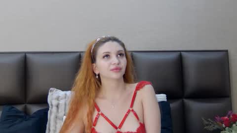 Snapshot of selenahanson chatting on May 8, 2026, 11:37 am SelenaHanson online show from May 8, 2026, 11:37 am