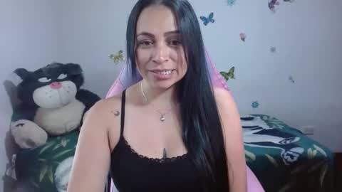 selene_mixx online show from May 12, 2026, 9:01 pm