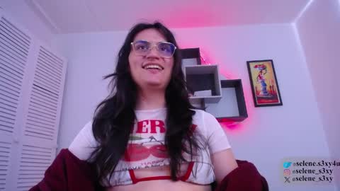 Snapshot of selene_s3xy chatting on April 3, 2026, 5:11 pm selene_s3xy online show from April 3, 2026, 5:11 pm