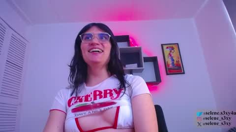Snapshot of selene_s3xy chatting on April 8, 2026, 5:02 pm selene_s3xy online show from April 8, 2026, 5:02 pm
