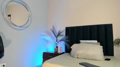 Selene Lujan online show from March 18, 2026, 11:46 am