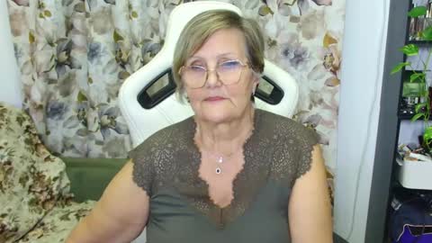 Snapshot of selenna57 chatting on January 7, 2025, 4:08 am Selenna online show from January 7, 2025, 4:08 am