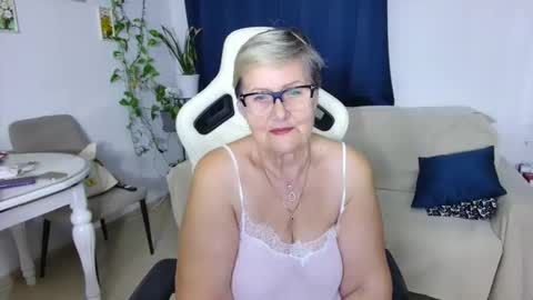 Selenna online show from March 27, 2026, 6:18 pm