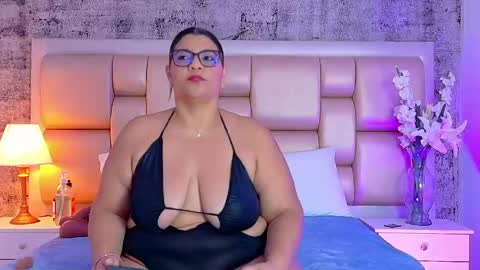 Selenna Cooper online show from April 12, 2026, 11:37 am