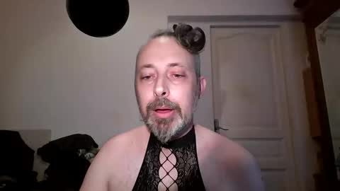 Snapshot of selfsuckin35 chatting on October 27, 2025, 9:46 am call me how you want its ok online show from October 27, 2025, 9:46 am