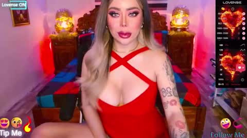 Snapshot of selina_diorxxx chatting on October 5, 2025, 5:17 am Will You Be My CumDumpster in Real  Drink My Milk online show from October 5, 2025, 5:17 am